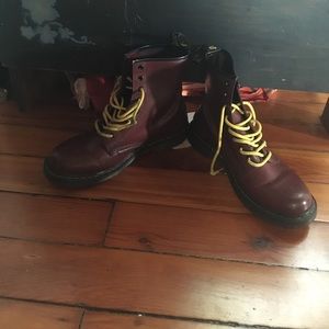 Burgundy size 8 Dr Martens